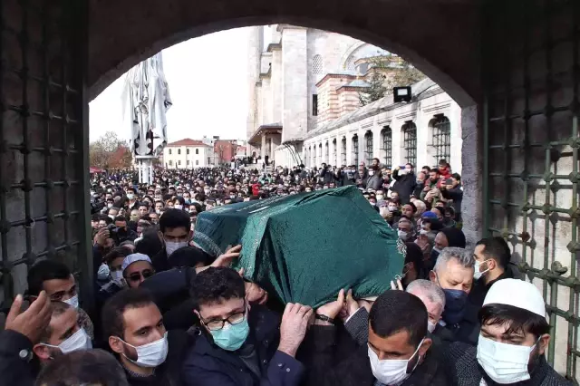 Son dakika haber... Teknoloji kampı yolunda geçirdikleri kazada hayatını kaybeden İHH gönüllüleri son yolculuklarına uğurlandı