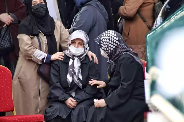 Son dakika haber... Teknoloji kampı yolunda geçirdikleri kazada hayatını kaybeden İHH gönüllüleri son yolculuklarına uğurlandı