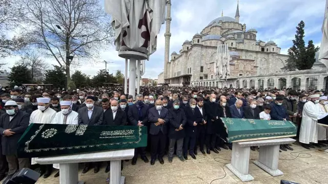 Son dakika haber... Teknoloji kampı yolunda geçirdikleri kazada hayatını kaybeden İHH gönüllüleri son yolculuklarına uğurlandı