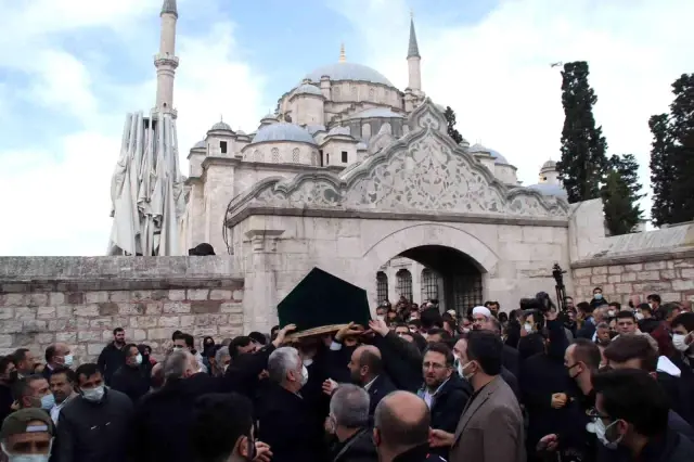Son dakika haber... Teknoloji kampı yolunda geçirdikleri kazada hayatını kaybeden İHH gönüllüleri son yolculuklarına uğurlandı