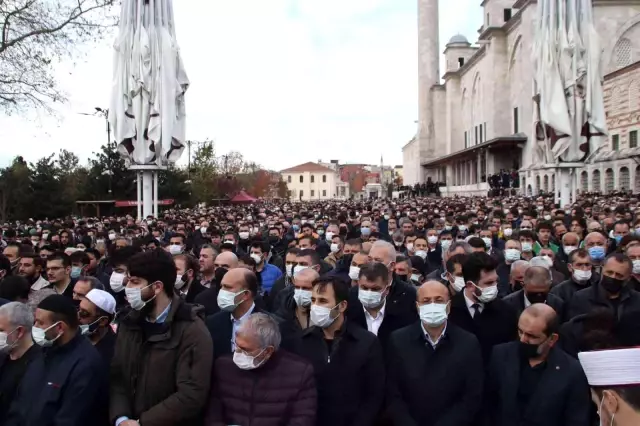 Son dakika haber... Teknoloji kampı yolunda geçirdikleri kazada hayatını kaybeden İHH gönüllüleri son yolculuklarına uğurlandı