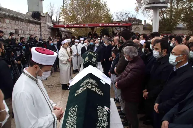 Son dakika haber... Teknoloji kampı yolunda geçirdikleri kazada hayatını kaybeden İHH gönüllüleri son yolculuklarına uğurlandı