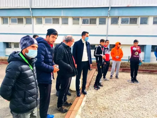 Vali Toraman, spor tesislerini inceledi