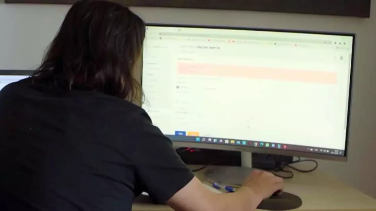 28 yaşındaki gençten muhteşem buluş! Sadece minibüslere özel akıllı yolcu sayma cihazı geliştirdi