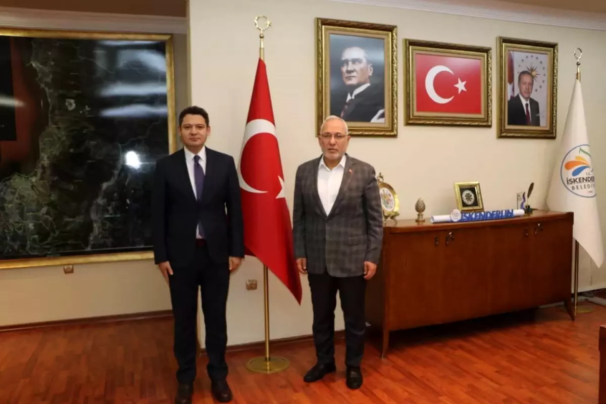 ARSUZ KAYMAKAMI GÖKPINAR'DAN BAŞKAN TOSYALI'YA ZİYARET
