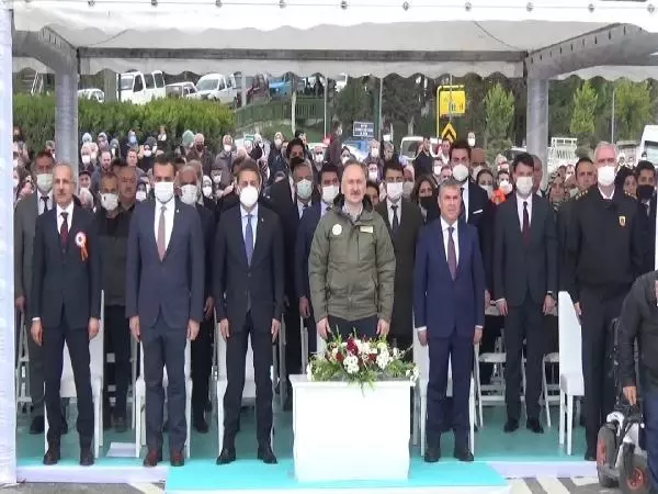 Ayancık ilçesinde sel felaketinde yıkılan Terminal Köprüsü hizmete açıldı