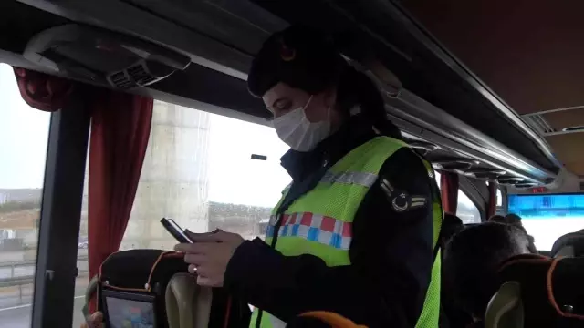 Son dakika haber | Cenaze törenine katılan korona virüslü kadın otobüste yakalandı: Karantinaya alındı