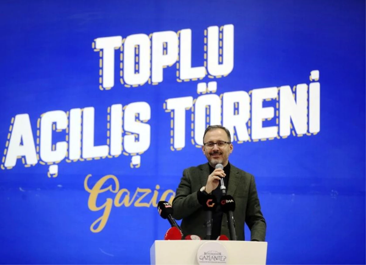 Gençlik ve Spor Bakanı Kasapoğlu, Gaziantep'te yapımı tamamlanan 9 spor salonunun toplu açılış törenine katıldı