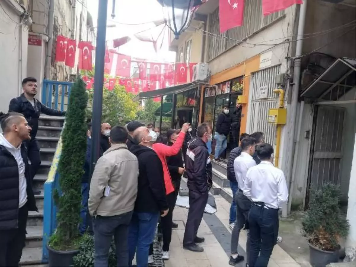 Husumetlisi ve ailesini bıçaklayıp, intihara kalkıştı