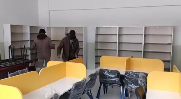 LİSELİLER, YAPTIKLARI KÜTÜPHANELERİ KARLI YOLLARI AŞARAK KÖY OKULLARINA KURDULAR