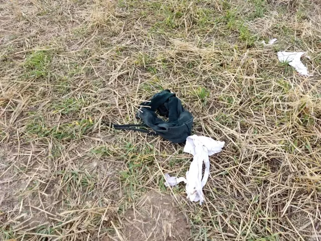 10 köpeğin saldırısına uğrayan çocuğun olay yerinde parçalanmış kıyafetleri bulundu