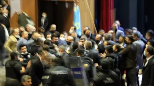 Anmada çıkan kavgadan Mansur Yavaş'ı sorumlu tutan Bahçeli'ye Alparslan Türkeş Vakfı'ndan yanıt