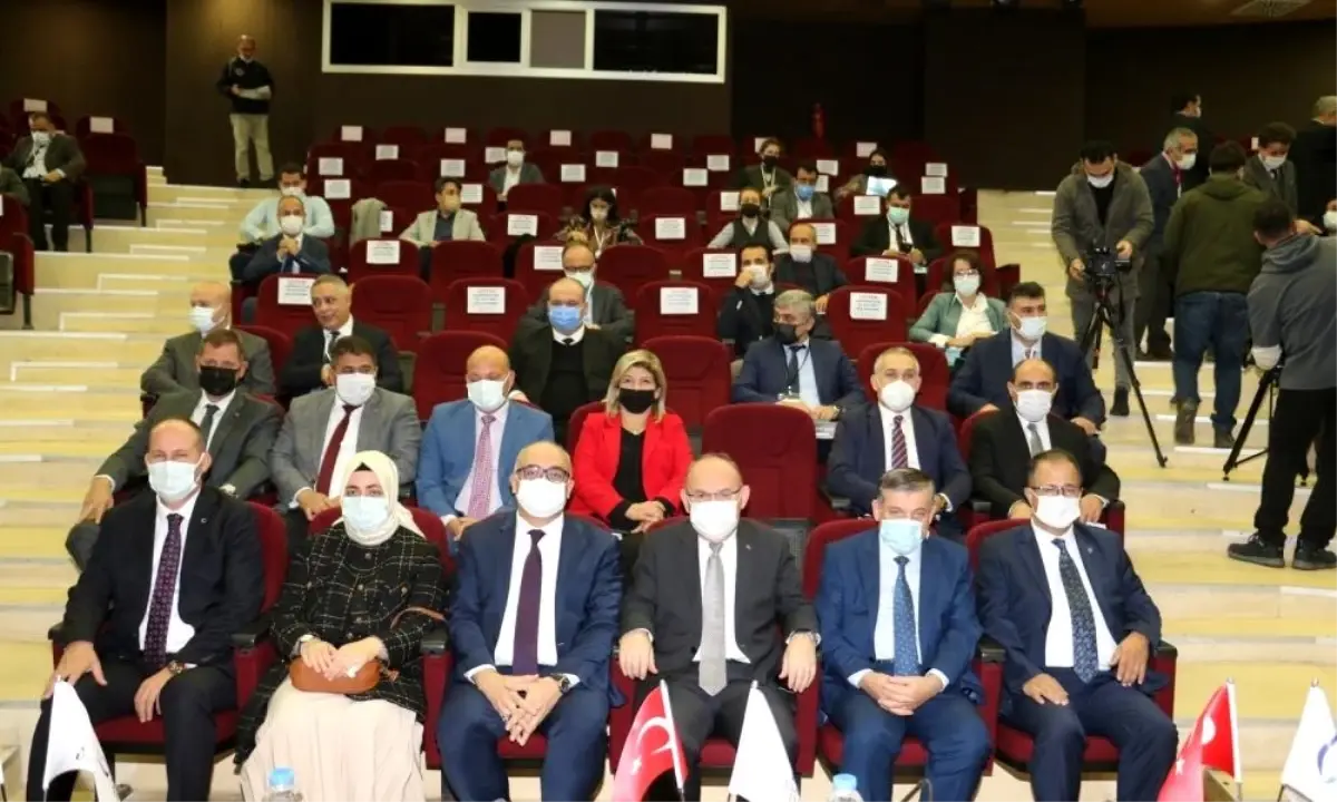 Büyükşehir Biyoekonomi Çalıştayı'na Katıldı