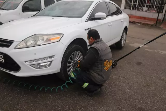 Zorunlu kış lastiği uygulaması öncesinde lastikçilerde yoğunluk oluştu