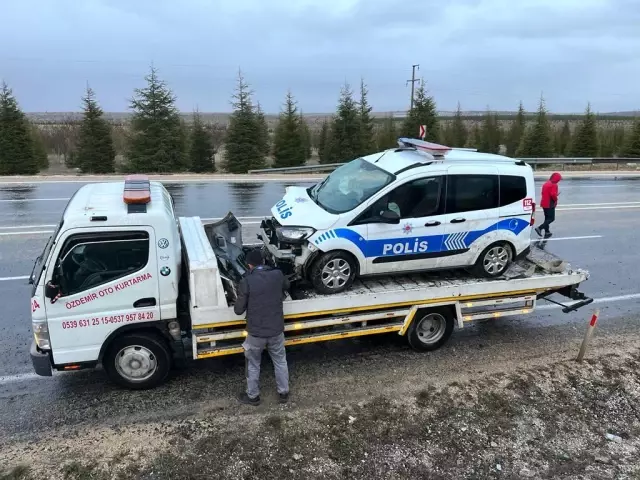 Önüne yabani hayvan çıkan polis aracı takla attı: 2 polis yaralı