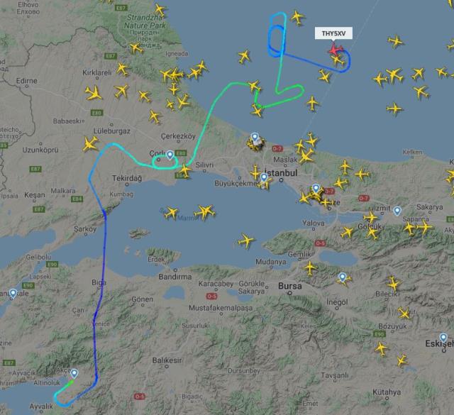 Son Dakika! Türk Hava Yolları, şiddetli rüzgar nedeniyle İstanbul varışlı seferlerini durdurdu