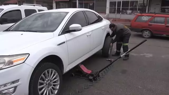 Zorunlu kış lastiği uygulaması öncesinde lastikçilerde yoğunluk oluştu