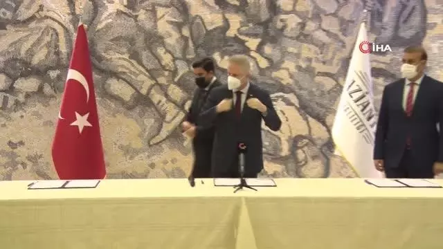 '100 Hayırsever 100 Eser' kampanyasında Ay Medya ailesinden 2 okul