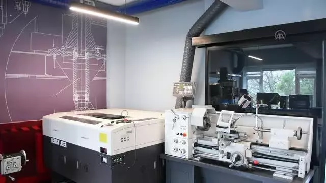 153 yıllık meslek lisesi yeni buluşlara kapı aralıyor