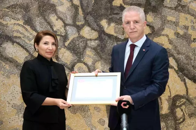 '100 Hayırsever 100 Eser' kampanyasında Ay Medya ailesinden 2 okul