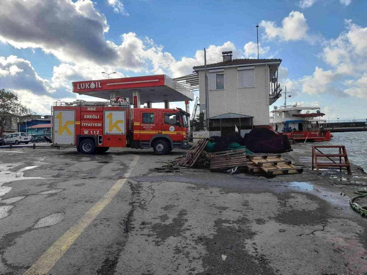 Azeri personel kopan halatın çarpması sonucu denize düştü