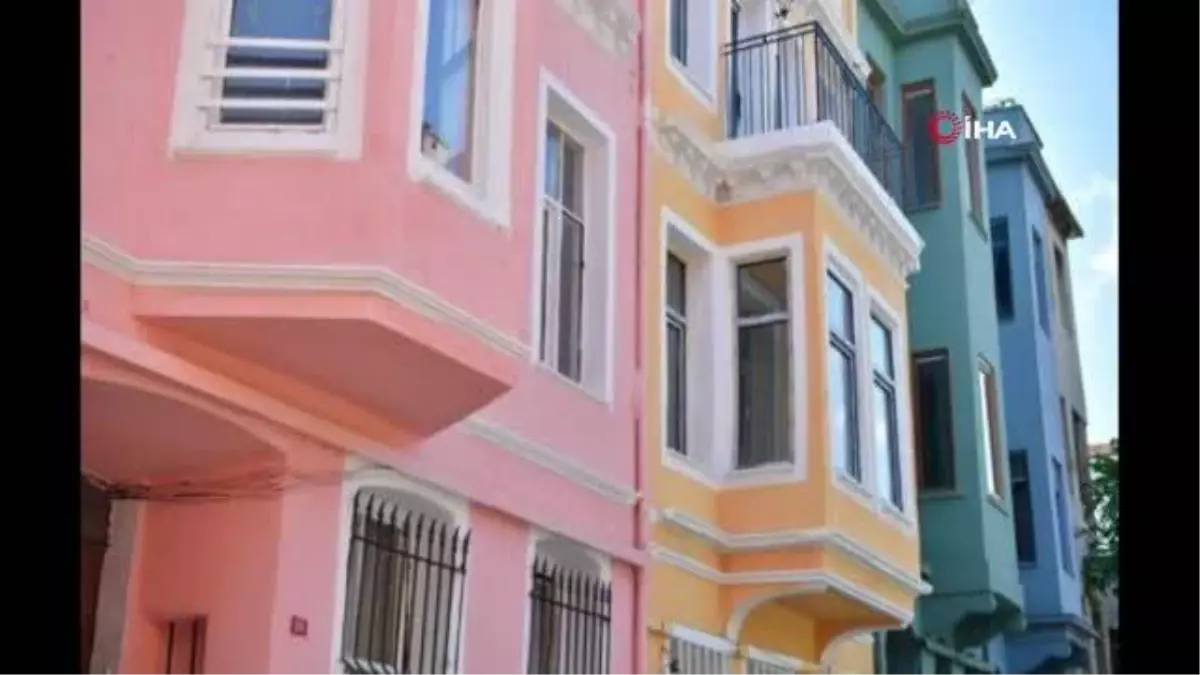 Balat'taki binanın yıkılmadan önceki fotoğrafı