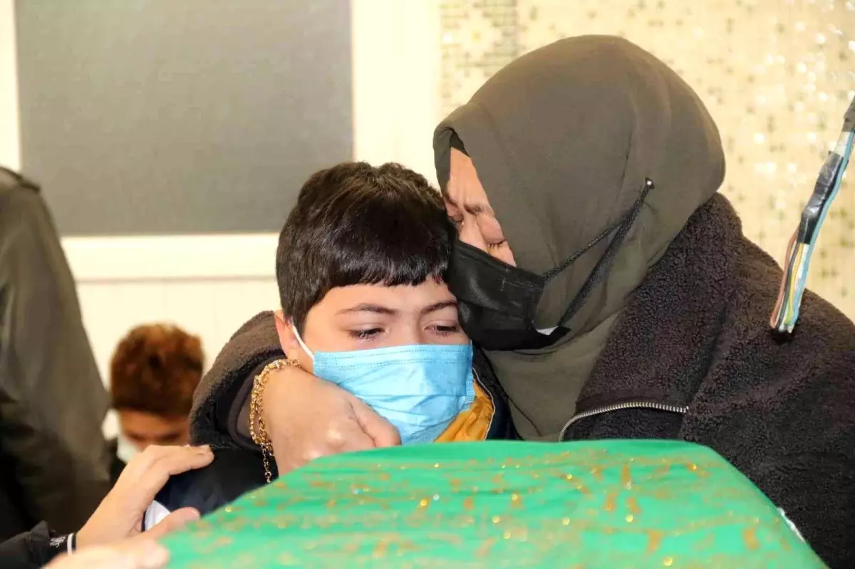 Son dakika haber... Belçika'da darp edilerek öldürülen Yunus Çalık Eskişehir'de son yolculuğuna uğurlandı