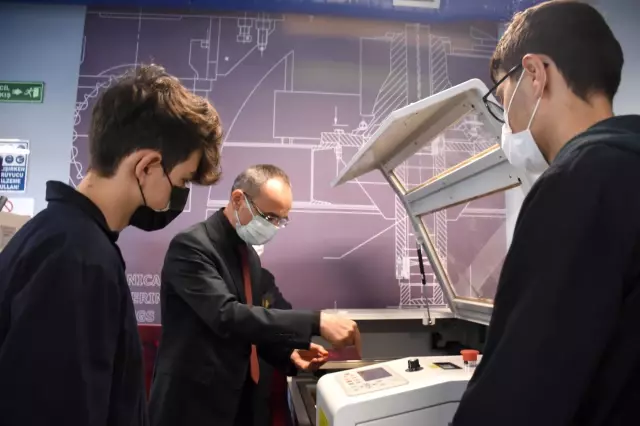 153 yıllık meslek lisesi yeni buluşlara kapı aralıyor