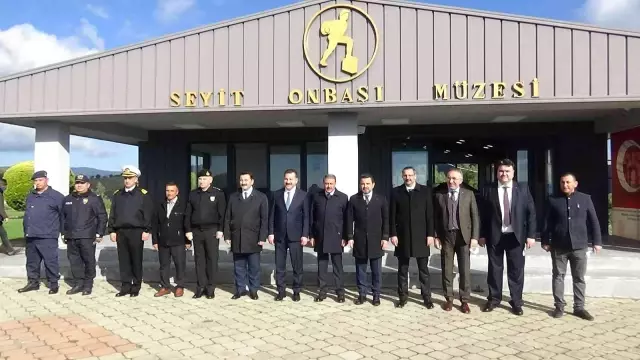 Çanakkale kahramanı Seyit Onbaşı vefatının 82. yılında mezarı başında anıldı