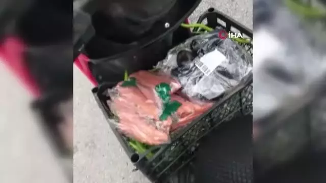 Çöpten taze meyve sebze çıktı