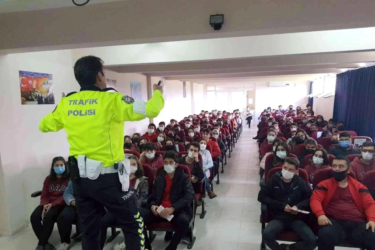 Dalaman'da öğrencilere trafik güvenliği ve KADES eğitimi