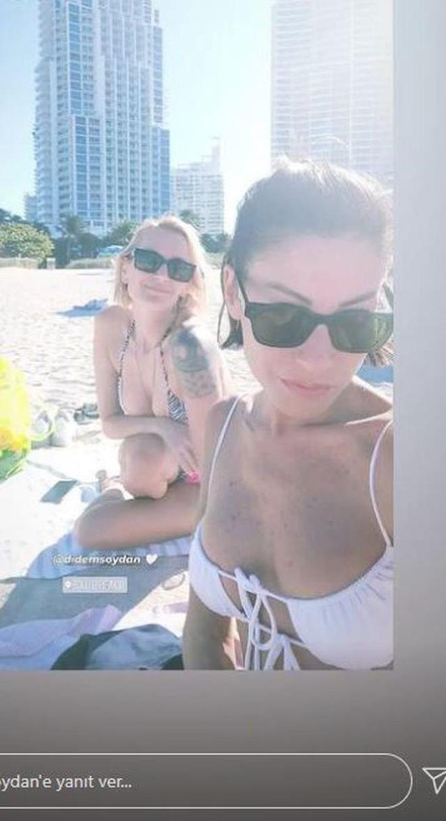 Didem Soydan aralık ayında bikinili pozlarını paylaştı