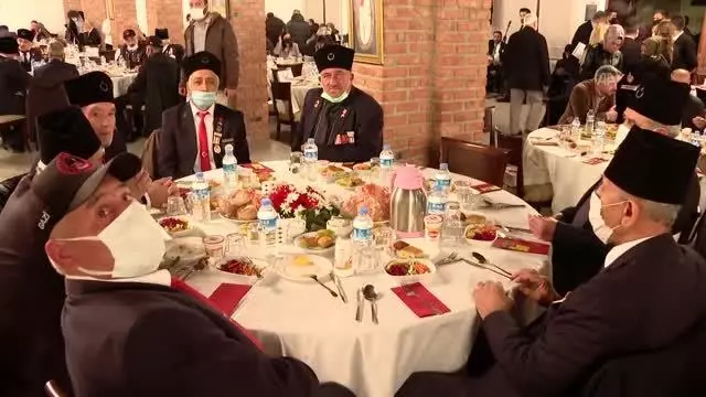 Son dakika haberi... Diyanet İşleri Başkanı Erbaş: Her hatimde ihmal etmediğimiz, ruhlarına dua gönderdiğimiz şehitlerimizdir