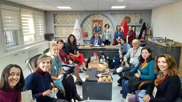 El proyecto “Erasmus + School Partnership” de los estudiantes de la escuela secundaria científica Eskişehir Fatih atrajo mucha atención.