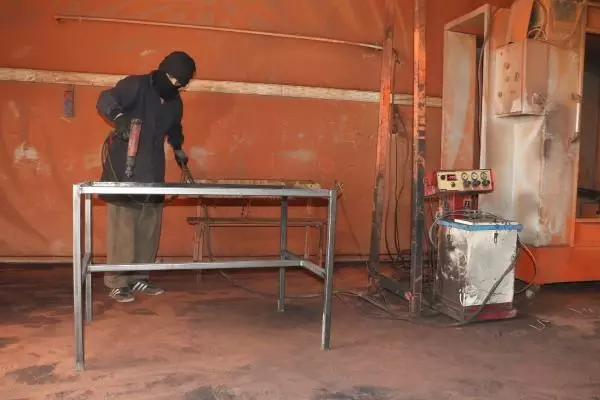 HAKKARİ'DE, MESLEK LİSESİ FABRİKA GİBİ