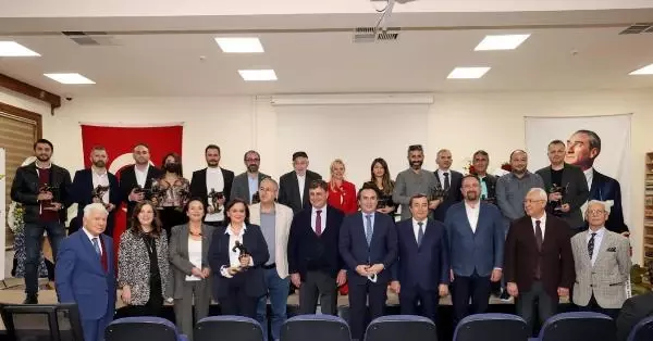 İzmir Gazeteciler Cemiyeti'nden DHA'ya ödül