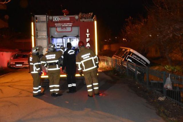 Kırıkkale'de dolmuş su kanalına düştü: 1 yaralı