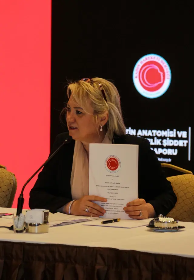 MHP'li Yılık, Kadın Hareketi Derneğinin programında konuştu