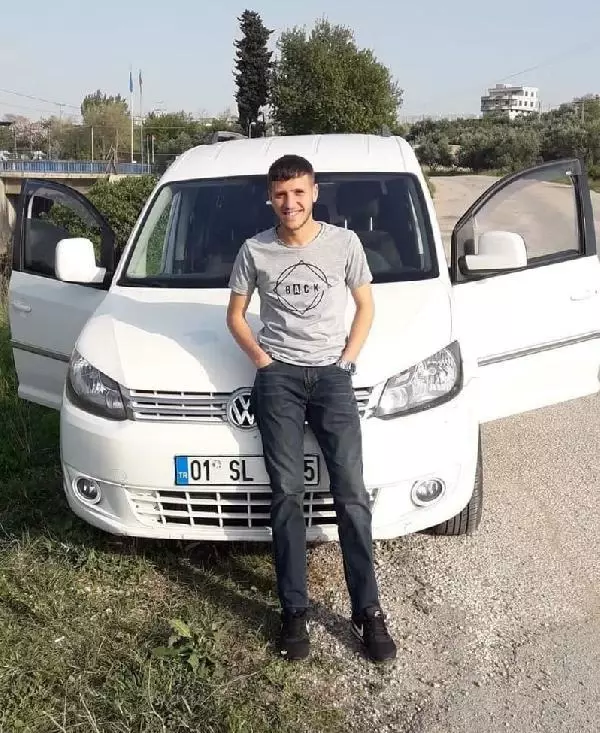 Yolda giderken silahlı saldırıya uğrayan iki kuzen hayatını kaybetti
