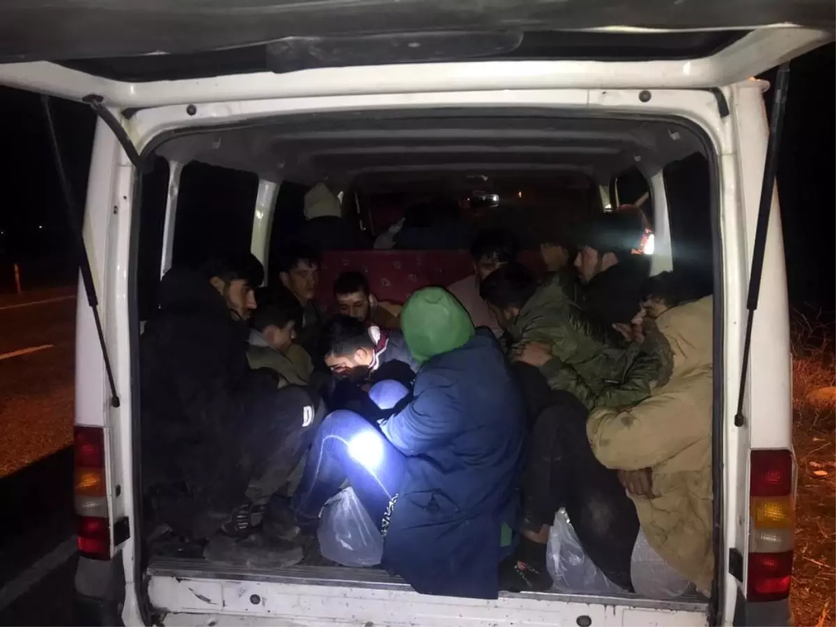 Muradiye'de 19 düzensiz göçmen yakalandı