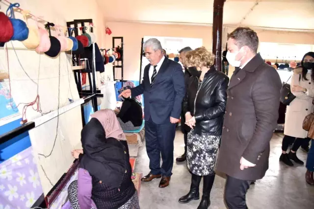Örselli'de dokumatezgahları kuruldu, üretim başladı