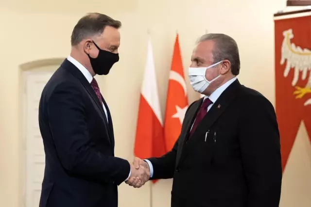 Son dakika: TBMM Başkanı Şentop, Polonya Cumhurbaşkanı Duda tarafından kabul edildi