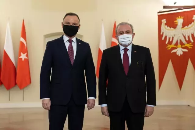 Son dakika: TBMM Başkanı Şentop, Polonya Cumhurbaşkanı Duda tarafından kabul edildi