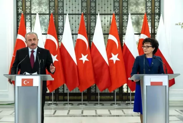 TBMM Başkanı Şentop, Polonyalı mevkidaşıyla basın toplantısı düzenledi