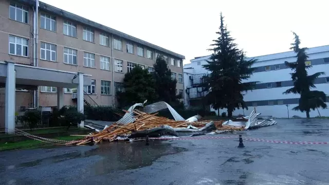 Trabzon'da fırtınanın bilançosu gün ağarınca ortaya çıktı