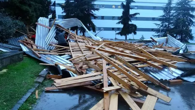 Trabzon'da fırtınanın bilançosu gün ağarınca ortaya çıktı