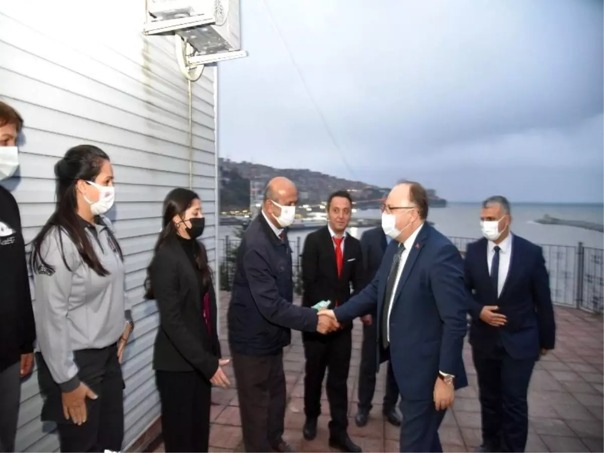Vali Mustafa Tutulmaz, Zonguldak Liman Başkanlığı'nı Ziyaret Etti