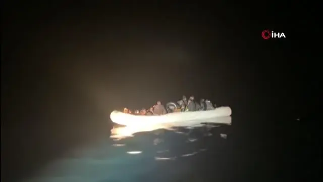 Son dakika haber! Yunanların ölüme terk ettiği göçmenleri Sahil Güvenlik kurtarıyor