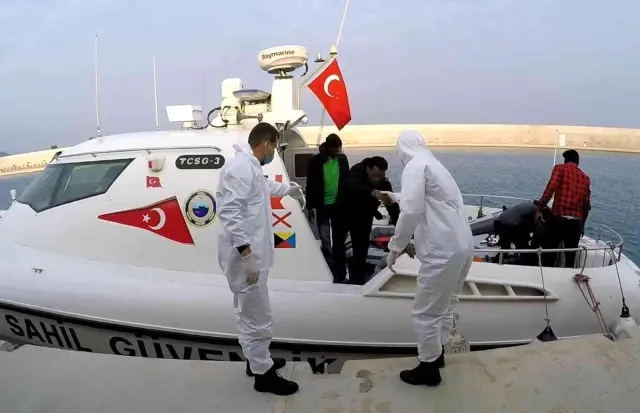 Son dakika haber! Yunanların ölüme terk ettiği göçmenleri Sahil Güvenlik kurtarıyor