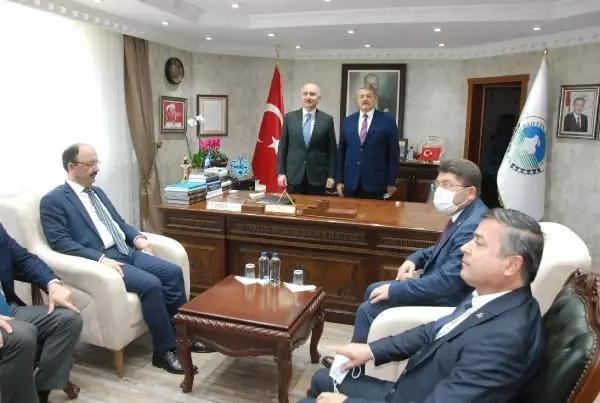 Bakan Karaismailoğlu: Projelerimiz birer akarsu gibi gittikleri yere hareketlilik ve bereket getiriyor